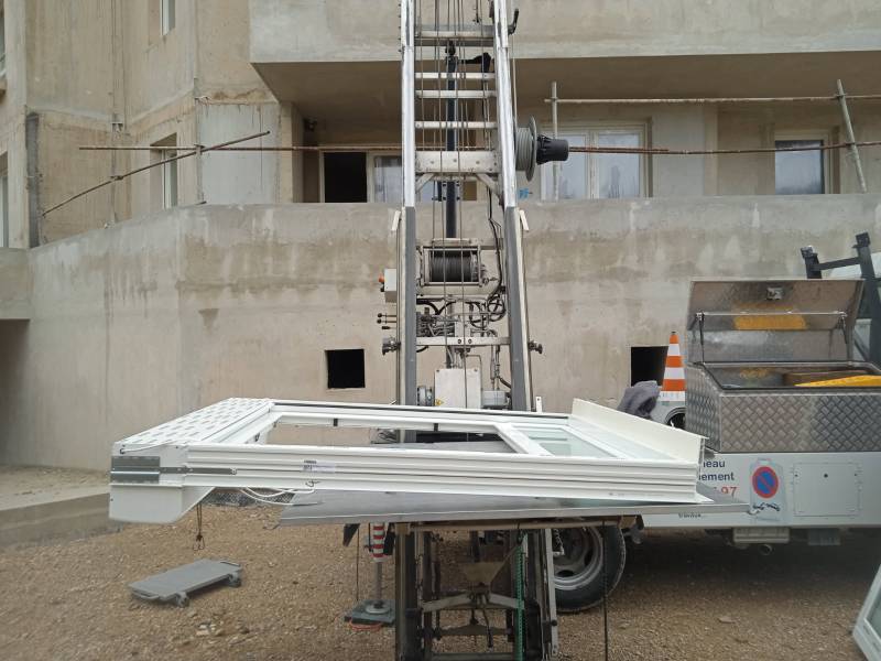 Devis pour location de monte charge sur un chantier BTP à Toulon dans le Var