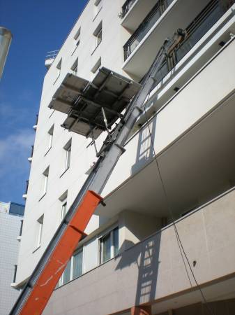 Notre zone d'activité pour ce service Service complet pour placement d’un monte meuble avec panneau de réservation multi-places pour transfert logistique