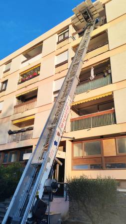 Notre zone d'activité pour ce service Location de monte meuble avec assistance technique pour salon professionnel nécessitant un accès par terrasse vitrée